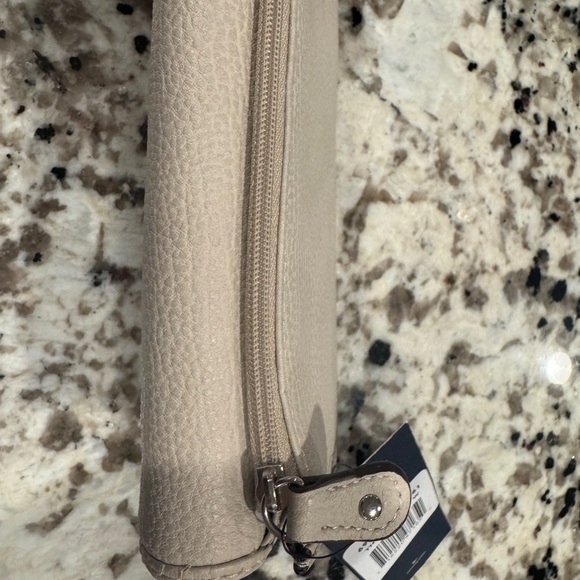 Tommy Hilfiger Wallet - Picture 3 of 3